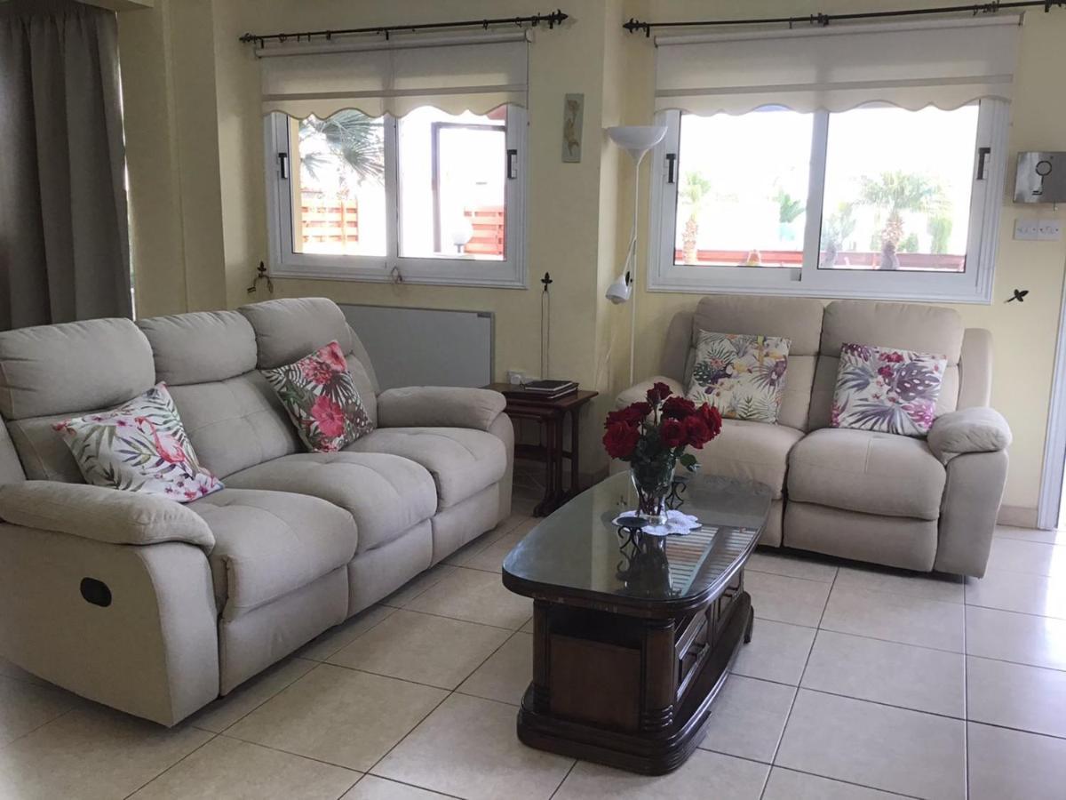 Carolyn Villa Is A Luxury 4-Bedroom Villa With Private Pool In Ayia Napa Exterior photo